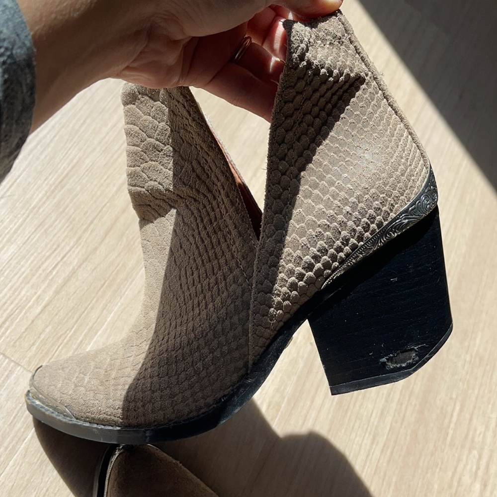 Jeffrey Campbell Cromwell Boots - Picture 5 of 10